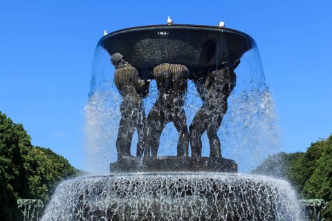 Bronze fountain by Gustav Vigeland