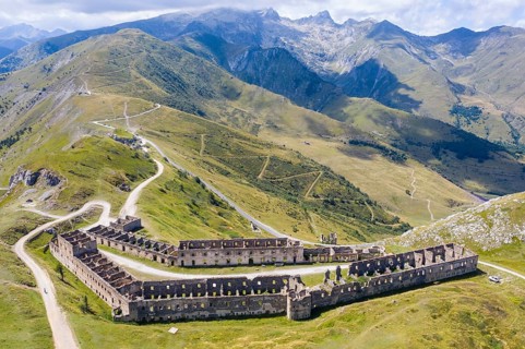 Aerial view of the ruins of the barracks at Fort Central