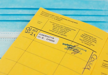 Vaccination certificate with entry for vaccination with Comirnaty from BionTech-Pfizer against Covid-19