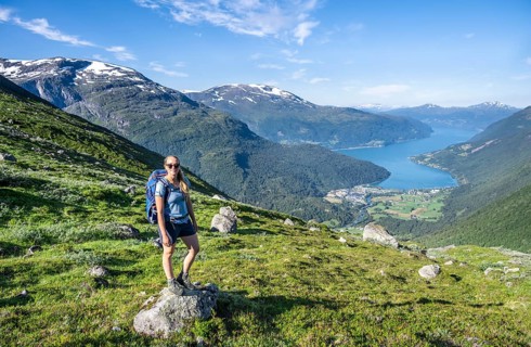 Hiker on the trail to Skala mountain
