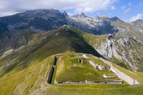 Aerial view of Fort Pernante at an altitude of 2115 meters