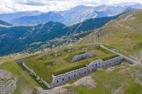 Aerial view Fort de Giaure at an altitude of 2253 meters