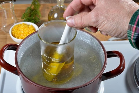 Production of spruce resin ointment
