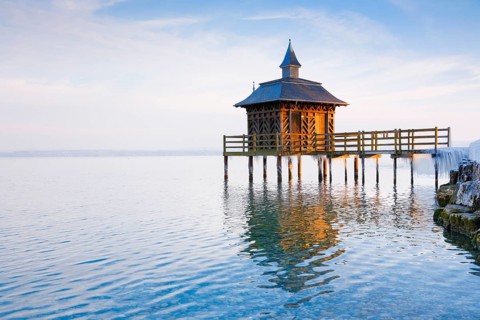 Iced bathhouse