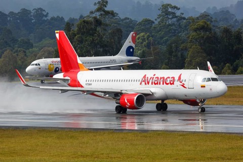 An Avianca Airbus A320 aircraft with registration N728AV at Medellin Rionegro Airport
