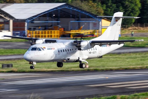 An ATR 42-500 aircraft of Easyfly with registration number HK-5071 lands at Medellin airport