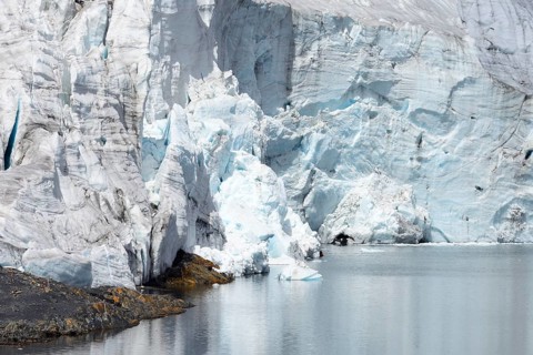 Break-off edge of the Pastoruri glacier