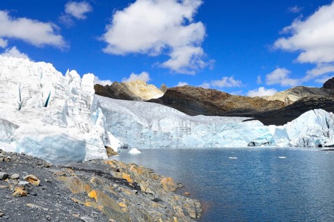 Break-off edge of the Pastoruri glacier