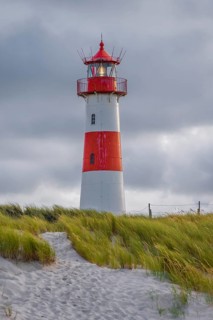 Red-white lighthouse List-Ost in the dunes