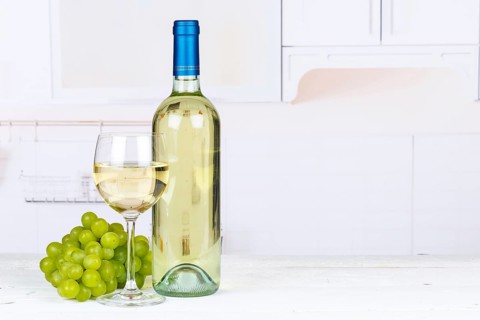 Wine white white wine white wine grapes grapes text free space copyspace copyspace