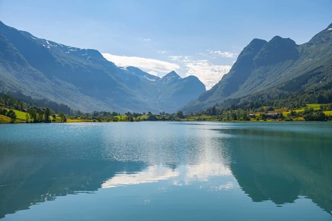 Lake Oldevatnet with Bergen