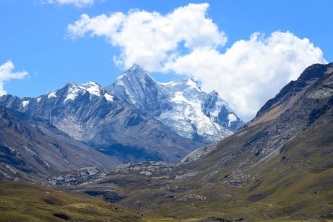 Summit of Nevado Tuco with clouds