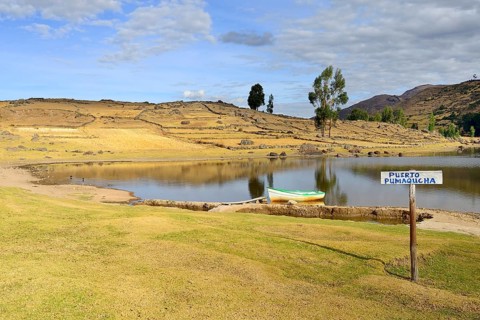 Rowing boat on the shore of Laguna Pumaqucha