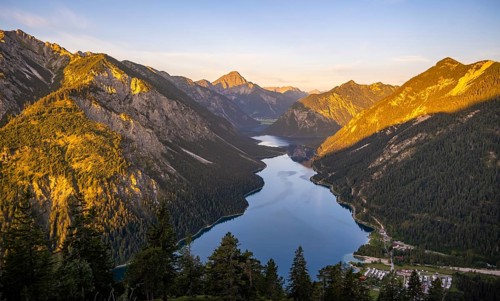 View from the summit of Schoenjoechl to Plansee and mountains