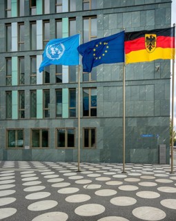 Flags at the Federal Ministry of Research