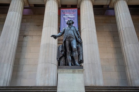 George-Washington-Denkmal vor der Federal Hall in der Wall Street