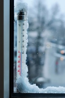 Analogue outdoor thermometer