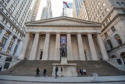 Federal Hall mit George-Washington-Denkmal in der Wall Street