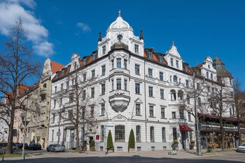Facade of Feinkost-Kaefer