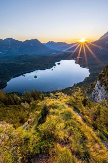 Eibsee lake at sunrise