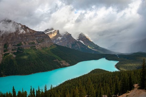 Cloudy mountain peaks