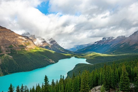 Cloudy mountain peaks