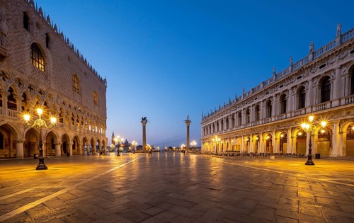 Doge's Palace at morning mood