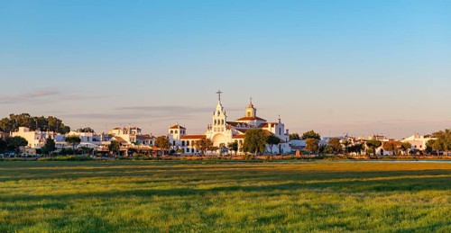 Village El Rocio with hermitage of El Rocio