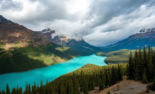 Cloudy mountain peaks