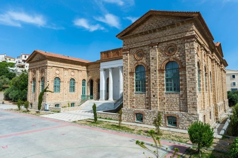 Ottoman palace in Karlovasi