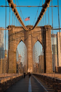 Brooklyn Bridge bei Sonnenaufgang