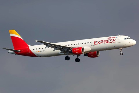 An Iberia Express Airbus A321 with registration number EC-JDR lands at Palma de Majorca Airport
