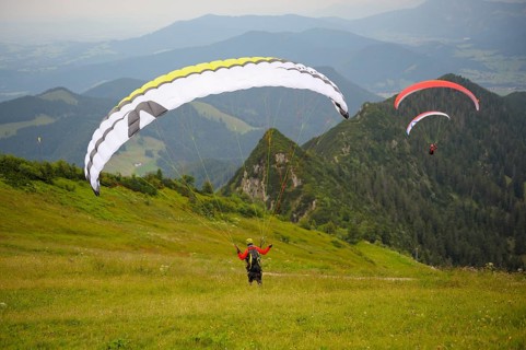 Paraglider on the Hochfelln