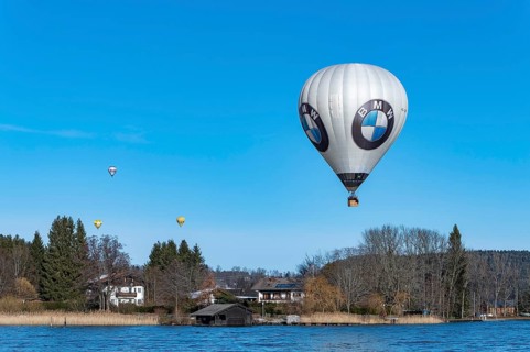 Moving hot air balloons during the Montgolfiade 2020 in Bad Wiessee