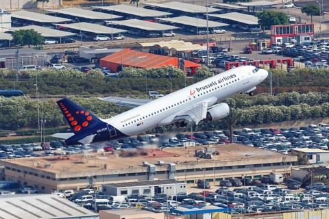 A Brussels Airlines Airbus A320 with the registration OO-TCH takes off from Palma de Majorca Airport