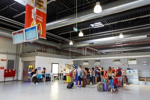 Terminal of Frankfurt cock Airport