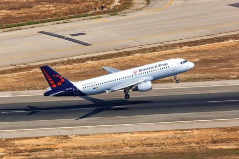 A Brussels Airlines Airbus A320 with the registration OO-TCH takes off from Palma de Majorca Airport