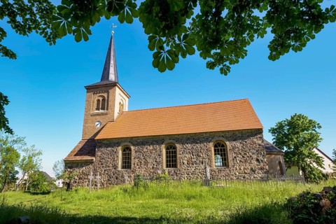 Juehnsdorf village church