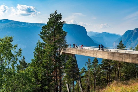 Vieing plattform Stegastein overlooking Aurlandsfjord