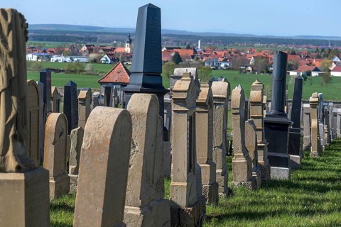 Old Jewish cemetery since 1432 with view of Roedelsee