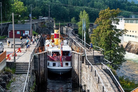 Tourist boat in the Ulefoss locks