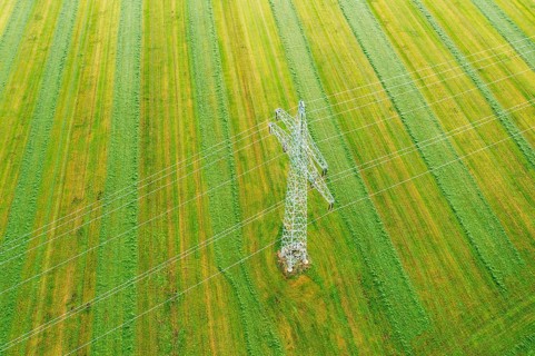 High voltage pylon
