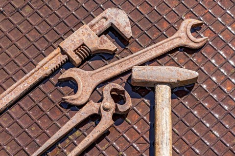 Old tool with Englishman