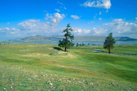 Khurgan lake shore