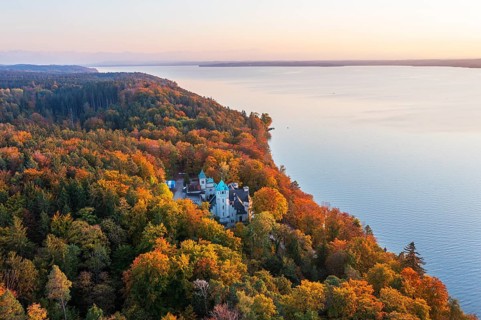 Seeburg Castle at Lake Starnberg in the evening light