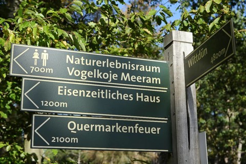 Signpost in the direction of Vogelkoje Meeram