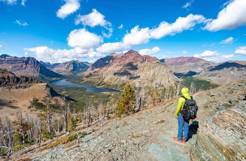 Hikers on the trail to Scenic Point