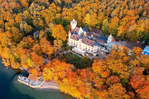 Seeburg Castle at Lake Starnberg in the evening light
