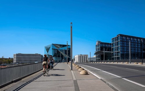The Hugo Preuss Bridge at the main station in Berlin