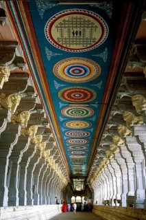 Laengster Tempelkorridor der Welt im Ramanathaswamy-Tempel